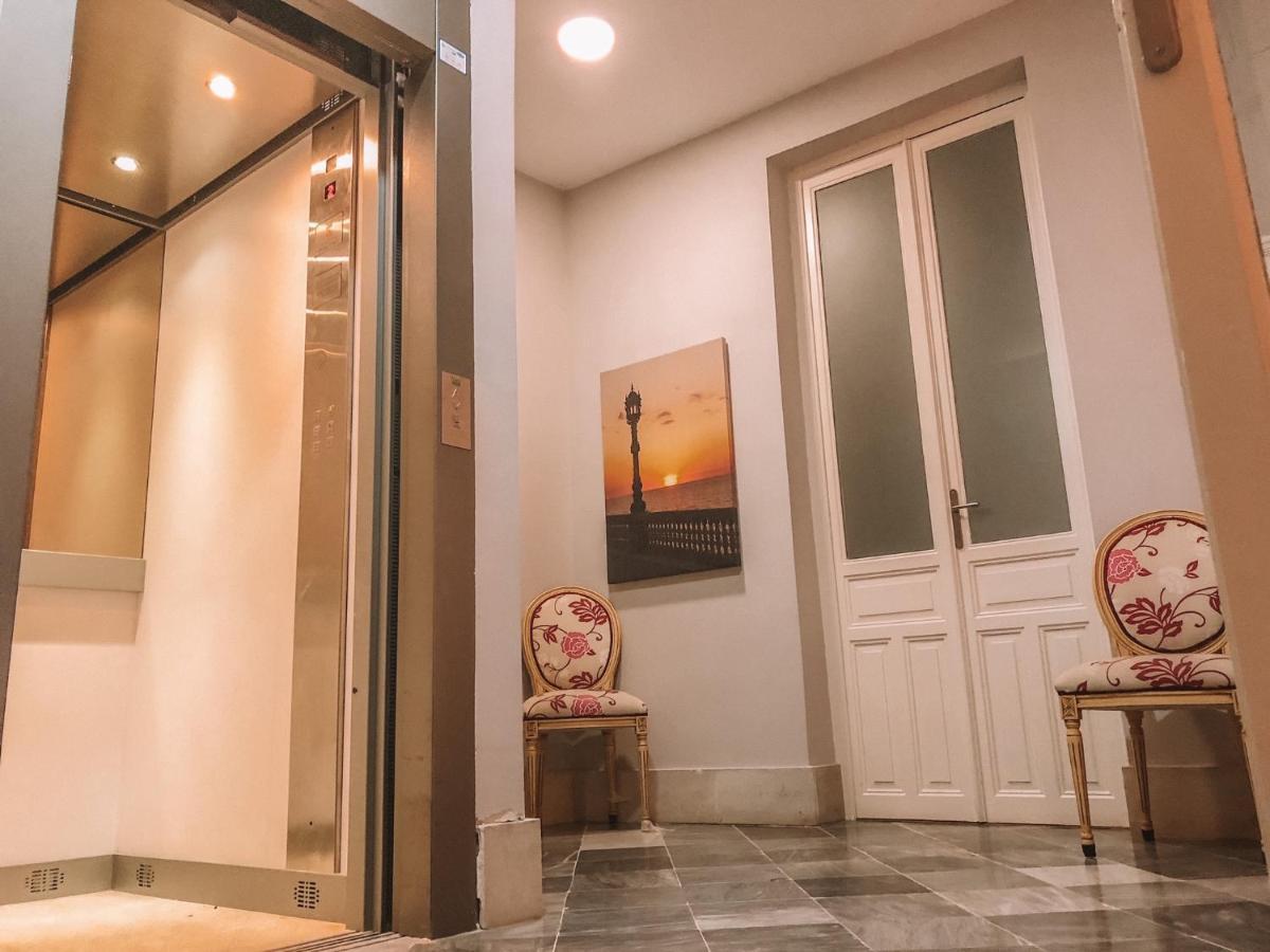 Apodaca Hostal
